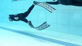 自由潜水技巧视频解析：Bi-fin kick | Freediving Skills