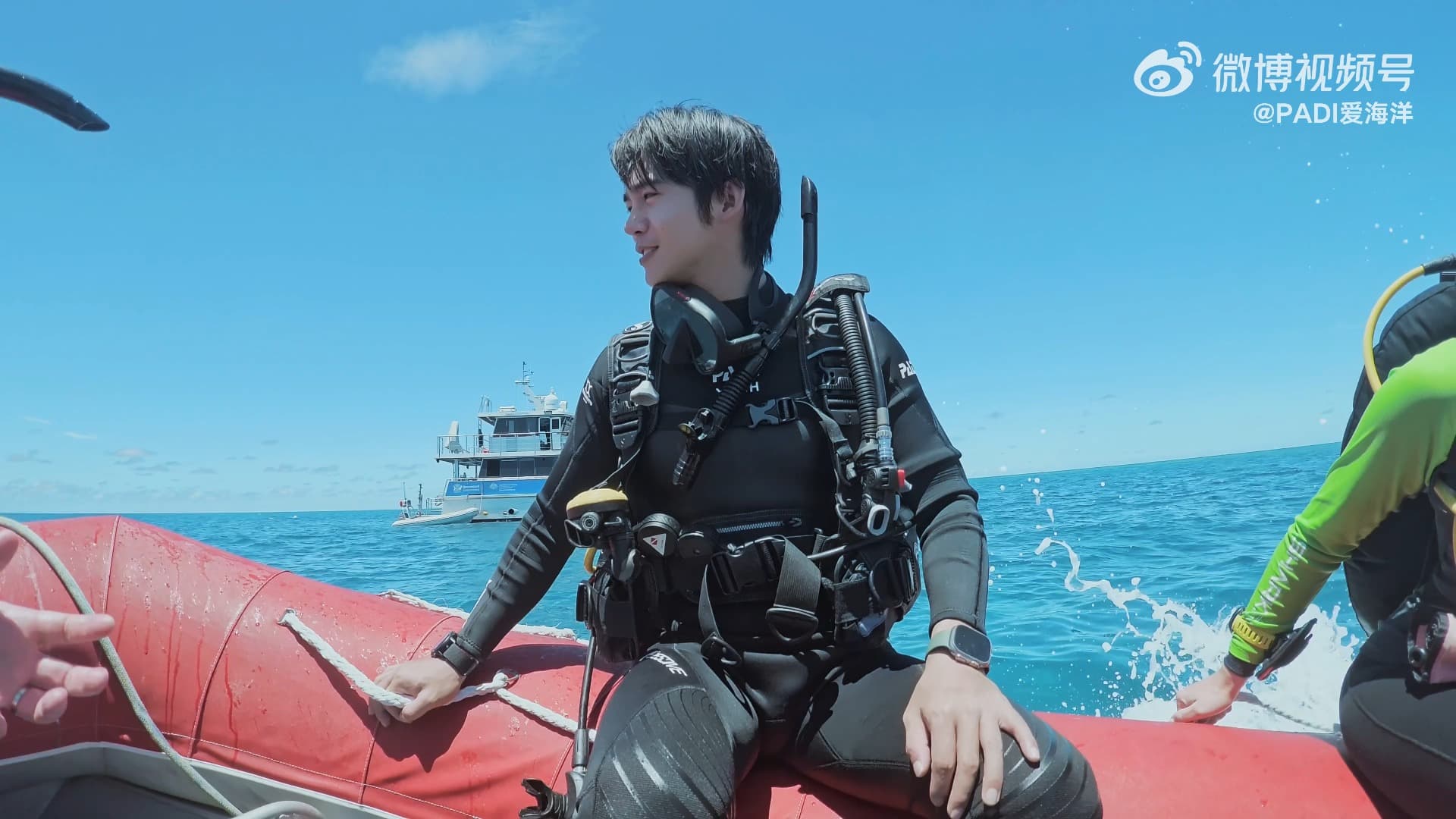 自由潜水训练视频解析：【4k】 PADI海洋大使于适在澳大利亚大堡礁潜水【于适存档】241220 于适